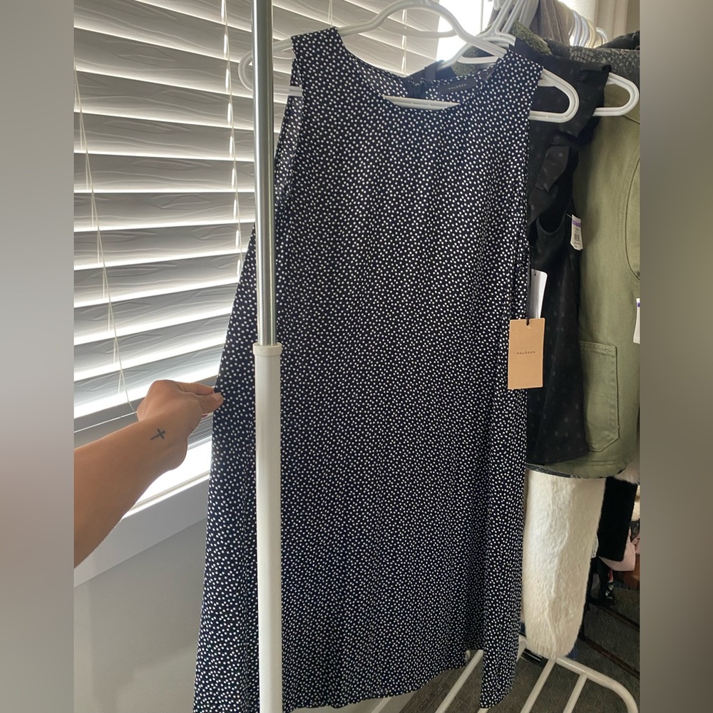 Small polka dot midi dress -Brand:Halogen